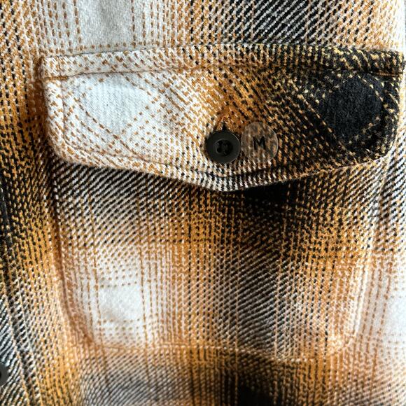 American Eagle Classic Fit Plaid Flannel Button Down Shirt - Picture 5 of 9